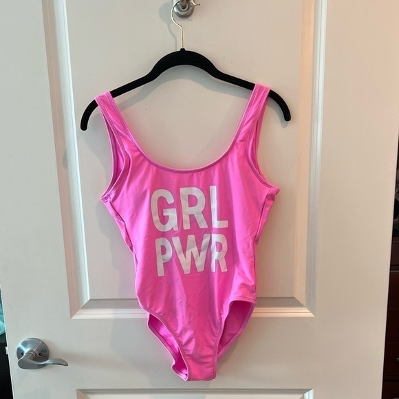 Juniors No Boundaires GRL PWR Girl Power One Piece Swimsuit (Juniors Small 3/5) - Picture 4 of 15